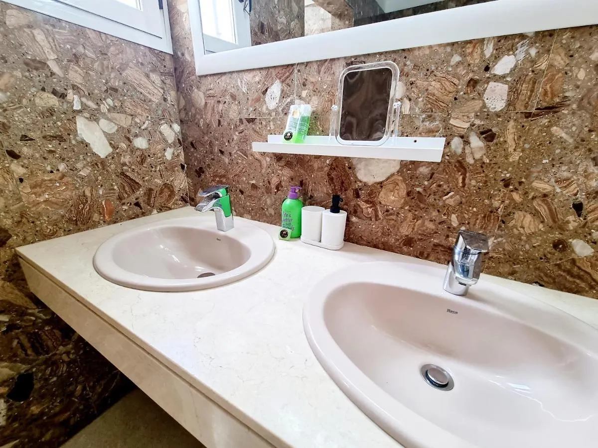 Luxury Coral Beach First Line Of The Sea Playa Honda  Apartment Playa Honda (Lanzarote)